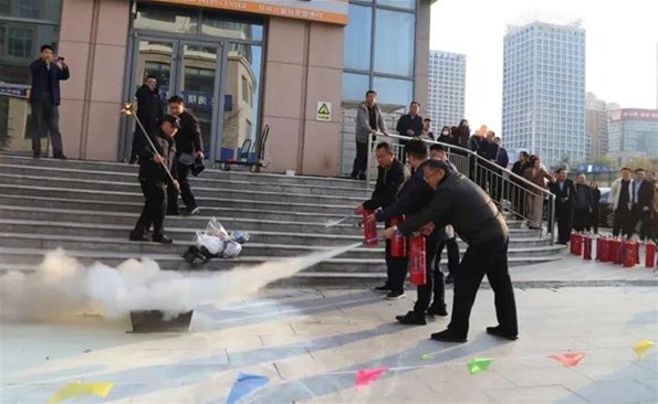 威海產(chǎn)投集團開展“全民消防，生命至上” 消防宣傳月活動